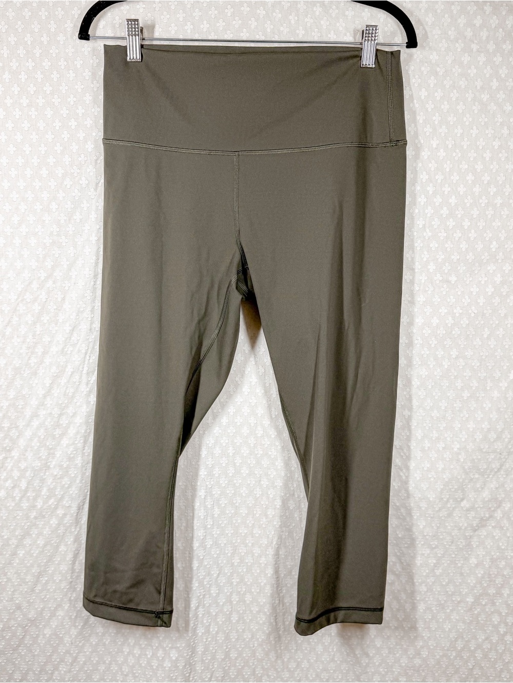 Lululemon Dark Green Wunder Under Cropped High Rise Leggings